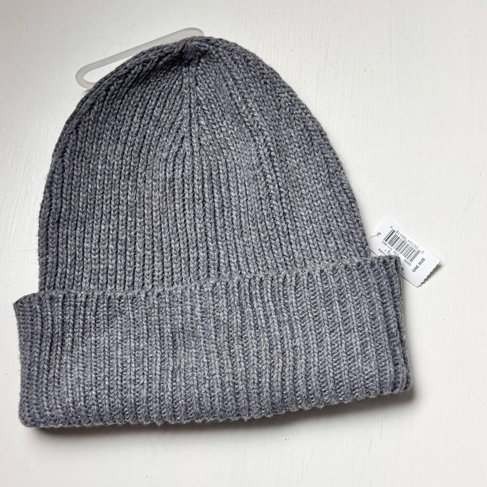 Old Navy Women’s Cold Weather Winter Gray Knit Beanie Sz OS NWT